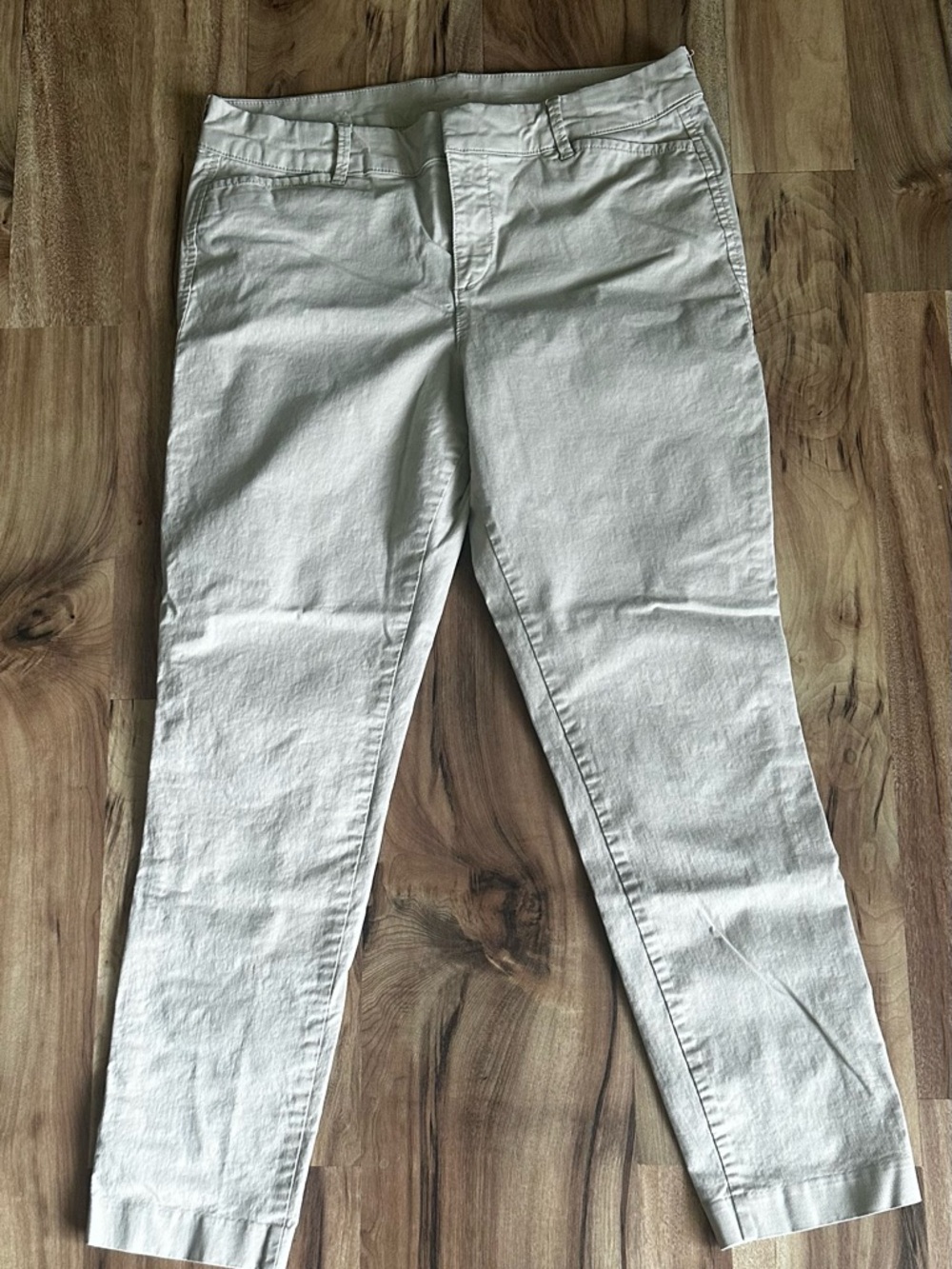 Old Navy Straight Leg Pants in Off-White/Cream